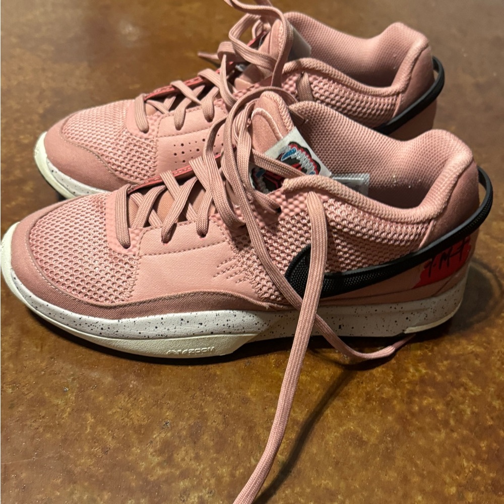 These Worn Barely - image 4